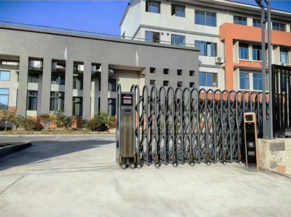 英龍智能 中美318-A 入駐桂林雁山區(qū)學校