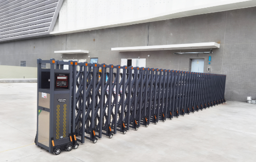 英龍智能電動伸縮門祥云22189-A 進駐廣州荔灣區(qū)山姆會員店