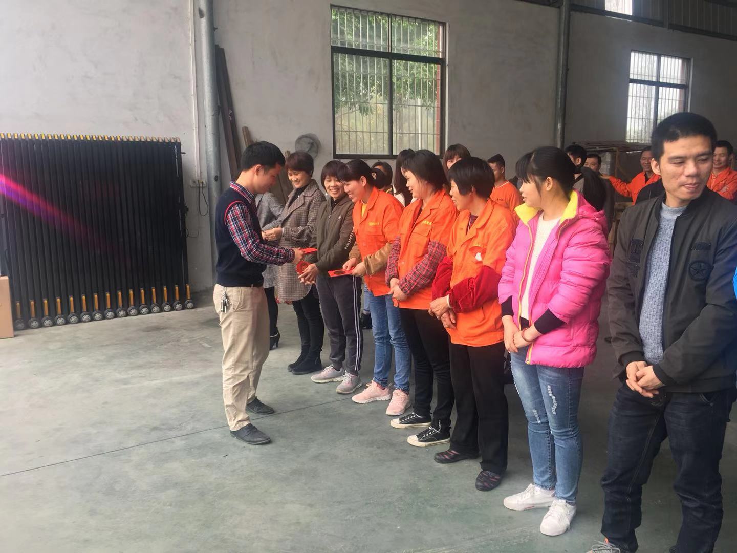 電動(dòng)門(mén) 伸縮門(mén) 車牌識(shí)別 電動(dòng)門(mén) 伸縮門(mén) 車牌識(shí)別